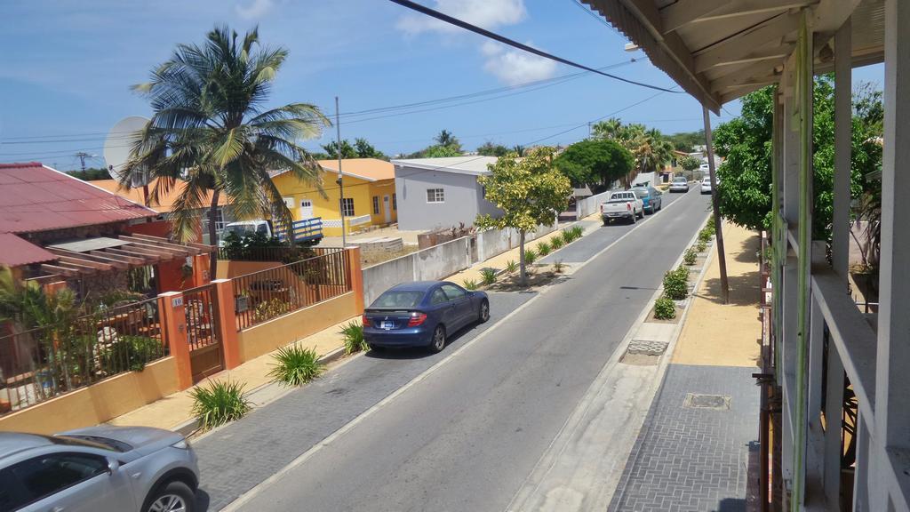 A1 Apartments Aruba Oranjestad Luaran gambar